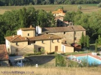 Apartment in XVII centry farm, Central Tuscany,Chianti area,garden and pool.