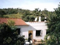 Villa to rent in the Algarve with private pool, peaceful location