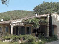 semi detached house to rent in Provence