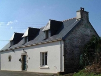 Comfortable detached village house near Locmine,Southern Brittany,sleeps up to 8.