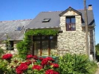 Beautifully converted Wisteria Barn in a rural hamlet close to Redon, Brittany