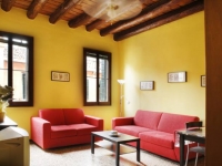 New apartments up to 18 people for rent in the heart of Venice!