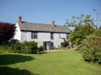 manor_outside_219A4767-1