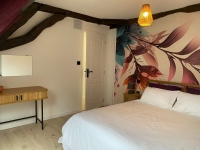 Upstairs bedroom 2