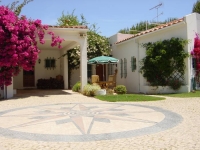 3 bedroom luxury villa, with large mature garden & private pool, near the beach