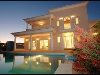 Luxury 4 bedrooms villa in Albufeira Algarve 8 people near of English Strip with private pool
