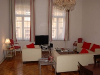 Elegant 112 sqm apartment in representative building, strategic location, wifi