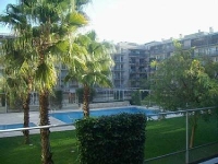 Apartment in Barcelona center with pool. Near the beach
